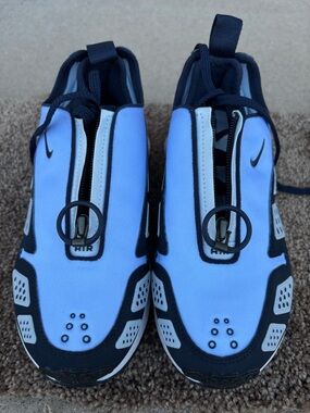 Nike Navy Blue Slip-On Athletic Shoe(size 6)